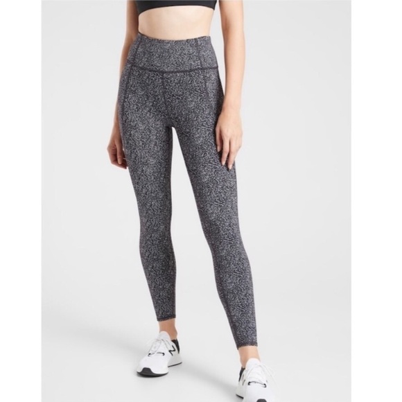 Athleta Lightning Static 7/8 Tights Pockets Black White Women's Size XS - Picture 1 of 12